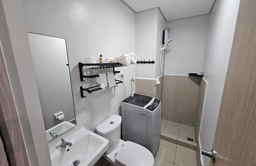 Marilao Eigentumswohnung | 5 minutes to SM Marilao! Family-size condo with Smart Tv for Netflix.