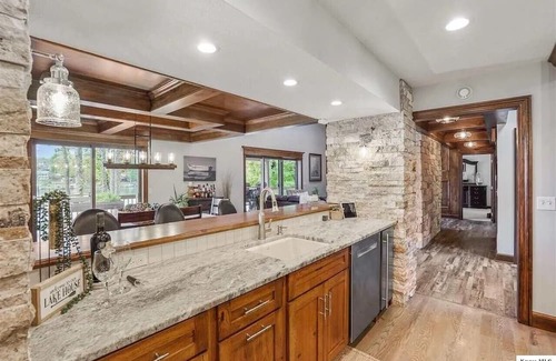 Howard Haus | Comfortable Lakefront Home with beautiful dock on Apple Valley Lake, Ohio.