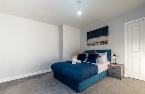 Billingham Haus | Contractor-Friendly 3 Bed Home in Billingham