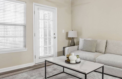 Conestee Wohnung | Modern Apartment in Prime Location (ID1269X899)