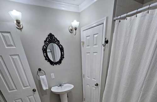 Fritch Haus | Always welcome at Ridgeland! Enjoy a peaceful stay in a quiet neighborhood!