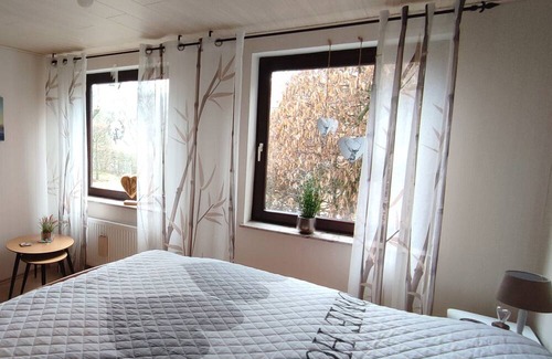 Hallenberg Wohnung | Apartment 'Sauerland Alm Winterberg' with Private Pool, Private Terrace and Wi-Fi