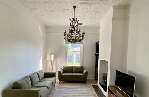 Seppeltsfield Haus | The Cottage at Seppeltsfield 2 bedroom cottage in the heart of Seppeltsfield