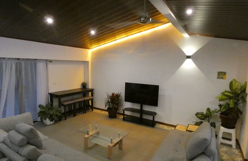Turrialba Wohnung | Lilu Café Apartment - Hot Breakfast Included