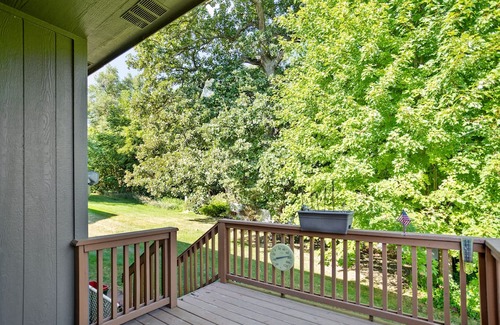 Bellevue Haus | Serene 2 Bdrm Home close to Offutt and Omaha