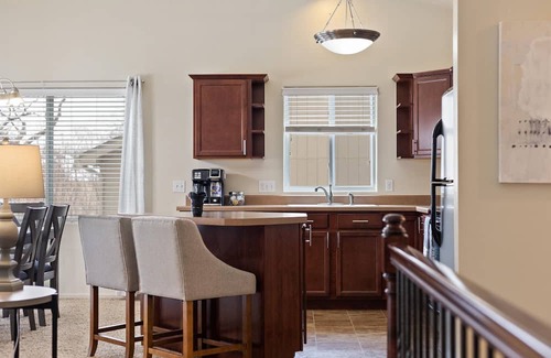 Bellevue Haus | Serene 2 Bdrm Home close to Offutt and Omaha