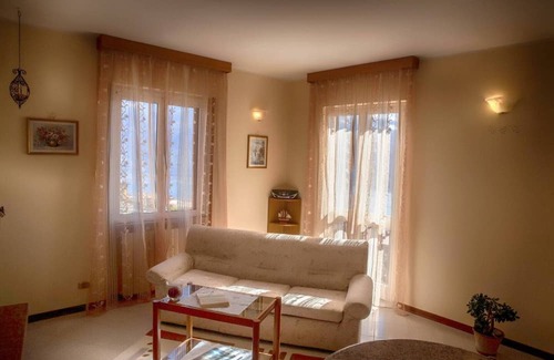 Oldesio Wohnung | Apartment 'I Fiori' with Lake View, Shared Terrace and Wi-Fi