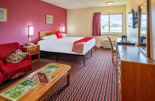 Chesaning Haus | Making The Best Memories Along The Way! Pets Are Welcome! Free Parking!