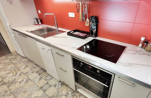 Galatsi Wohnung | Comfortable and cosy apartment with plenty of space in Panorama forested hills