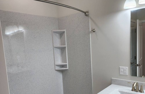 Stuart Haus | Modern, clean, and relaxing home suited for the family, or an intimate get away