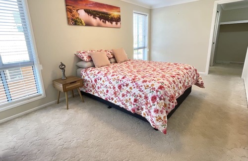 Inverell Haus | Spacious Inverell home suitable for 10 guests