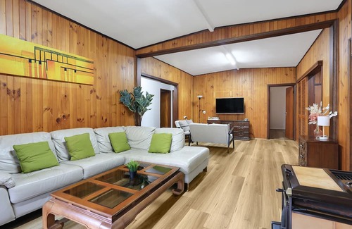 Londonderry Sonstige | Farm stay for14 people with Swimming pool, Sauna, pool table.