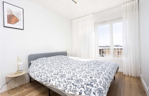 Vanves Wohnung | 3 minutes from metro, sleeps 2, and parking at Porte de Versailles 3 stars