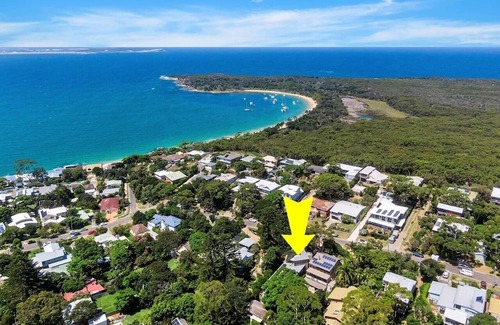 Bundeena Hütte | Stylish cottage with pool 2 minute walk to the beach.