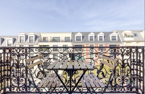 Le Raincy Wohnung | Vrbo Property