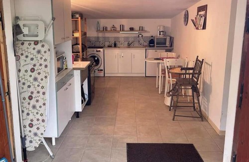 Huille Wohnung | Homerez - Beautiful studio for 3 ppl. with garden and terrace at Durtal