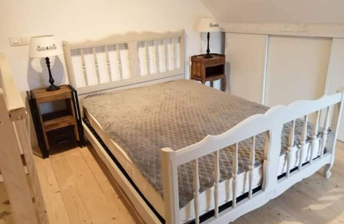Saint-Leonard-des-Bois Haus | Gîte Entier Plein Centre de St Léo, 2 ch, 4 Pers