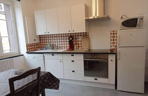 Saint-Leonard-des-Bois Haus | Gîte Entier Plein Centre de St Léo, 2 ch, 4 Pers