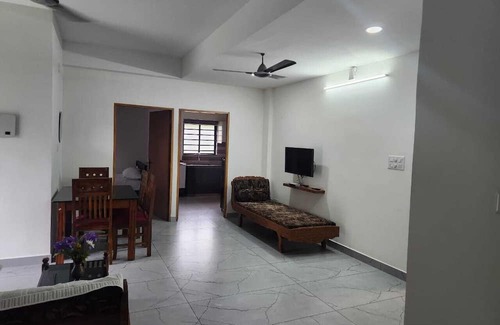 Muhamma Wohnung | Entire unit for 6+ by AJ | Vembanad Lake/Pathiramanl near | 9km to Marari beach