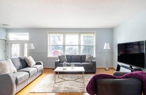 Newtonbrook Haus | Entire house with 5BDR in Prestigious North York!