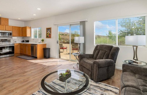 Northwest Reno Haus | 3x2.5 Home with Spectacular Valley Views, pet friendly.