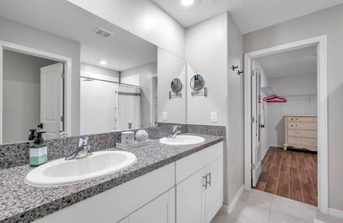 Elfers Haus | The Beehive House | Extended Stays