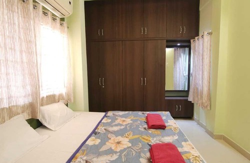 Belagavi Wohnung | Picaddle, Fully Furnished Service Apartment where relaxation meets luxury.