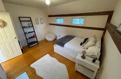 Patterson Haus | Gorgeous country getaway 1 hour from NYC