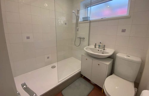 Shrewsbury Villa | Immaculate 2-Bed Villa in Shrewsbury