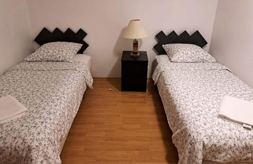 Houilles Haus | Homerez - Beautiful house for 6 ppl. with terrace at Houilles