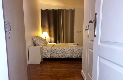 Houilles Haus | Homerez - Beautiful house for 6 ppl. with terrace at Houilles