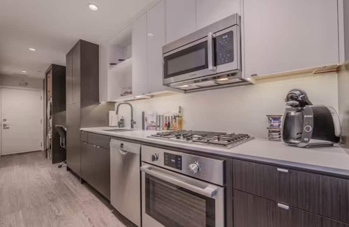 Mission District Wohnung | YYC 1BR Gem | Central Location + Fast WI-FI