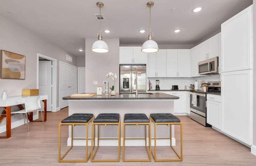 Clear Lake Shores Wohnung | The Golden Treasure near Kemah Boardwalk and NASA