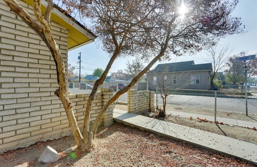 Downtown Wohnung | Centrally Located Apt ~ Half-mi to Ucsf Fresno!