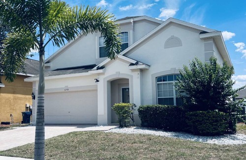 Marbella Haus | MD558CL - 5 bedrooms - 3 baths - Stunning 5 Bedroom Home in Marbella