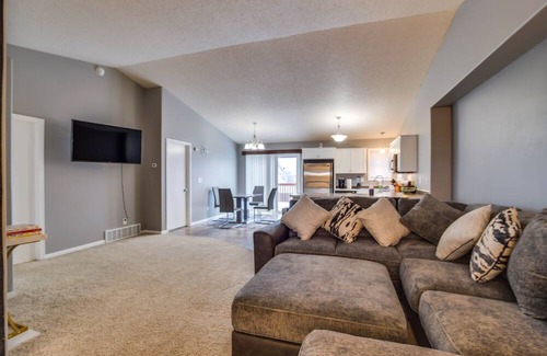 West Fargo Haus | Pet-Friendly North Dakota Escape w/ Fenced-In Yard