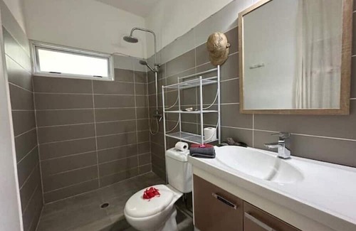 Taiarapu-Ouest Haus | Anapa’s Studio