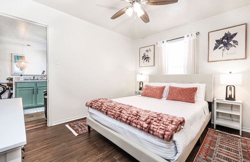 Killeen Wohnung | Unwind in Style: Rent Our Spacious 2BR Apartment. Monthly Rentals Welcome