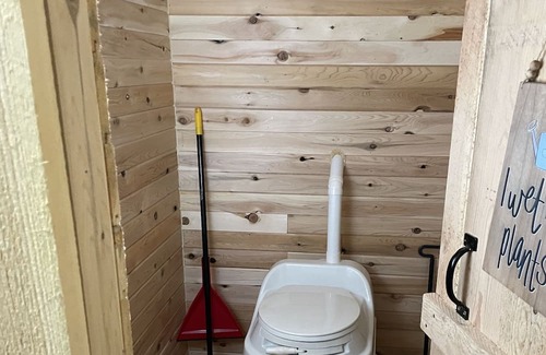 Hastings Highlands Kabine | Lakefront Tiny Home