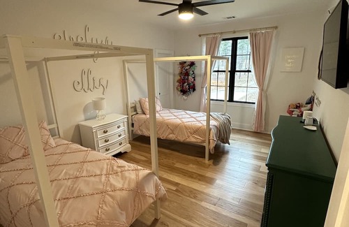 Appling Haus | Augusta Masters Rental - 10 BRs w/Pool + Theater. Priv. 5ac lot. Close to Course