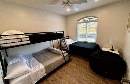 Wedowee Villa | Lakefront Villa 2 Dock Access