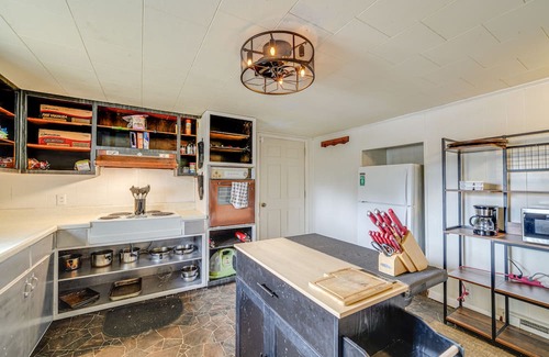 Marlinton Haus | Pet-Friendly West Virginia Getaway Near Skiing