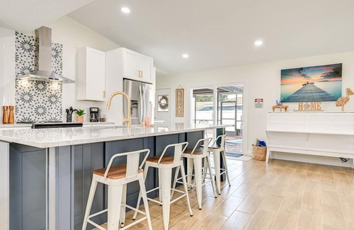 Embassy Hills Haus | Port Richey Home w/Pool, Near Beach Park!