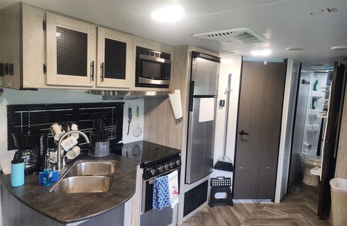 Burnet Haus | Cozy RV just outside of town