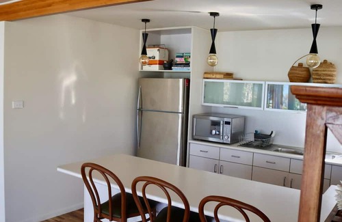 North Arm Cove Haus | Coastal Contentment in the Cove