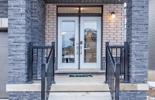 Caledonia Haus | Be the first to stay in our brand new house, minutes away from Hamilton International Airport