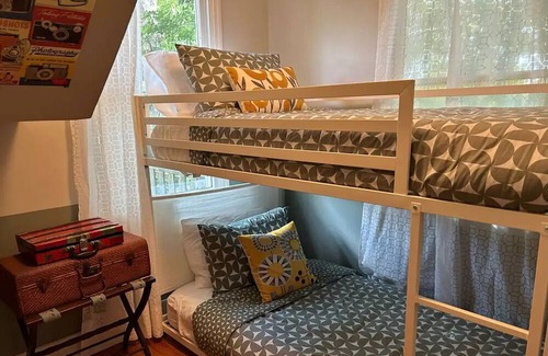 Candler Park Hütte | Retrofun Cottage in Candler Park