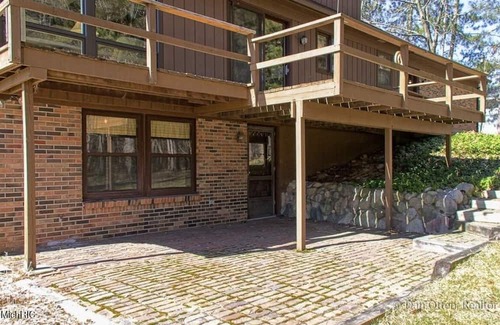 Grand Rapids Haus | A Quiet Slice of Country in the City