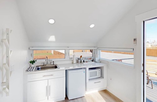 Soap Lake Wohnung | Updated retreat with kitchenette, on-site laundry, private patio, & central AC
