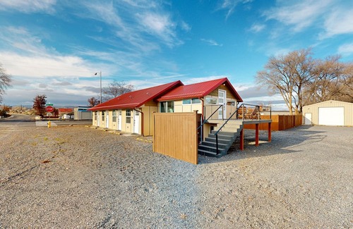 Soap Lake Wohnung | Updated retreat with kitchenette, on-site laundry, private patio, & central AC